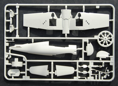 Set model avioni Revell F4U-4 Corsair 63955, plastik