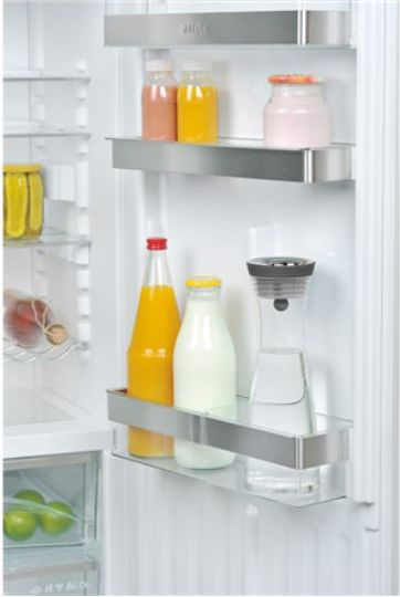 Карафа за вода WMF Basic, 1.5L, стакло, капак од челик и силикон, црна