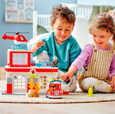 Set LEGO Duplo stacion zjarri me helikopter (10970), 117 pjesë