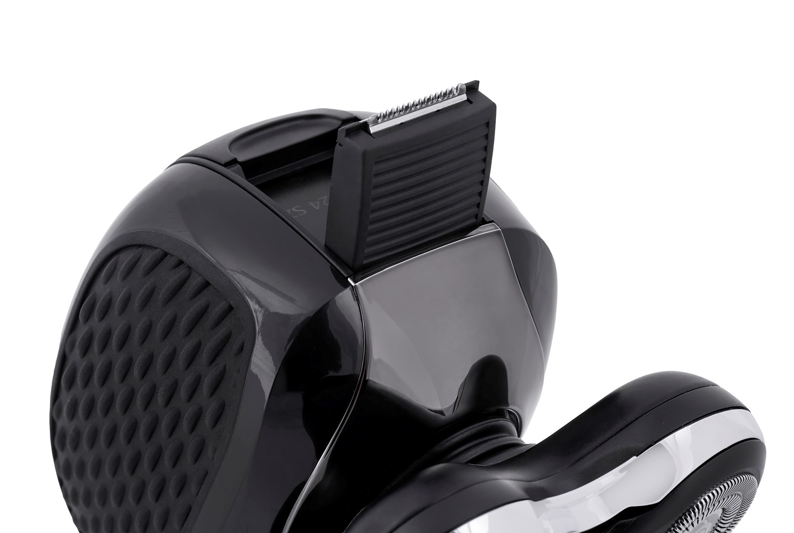 Makine rroje për kokë Remington XR1500, pa kabllo, rezistente ndaj ujit, e zezë 4