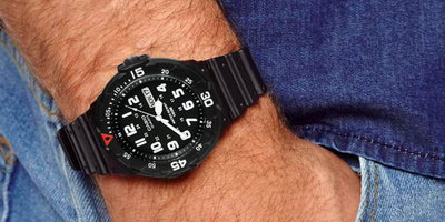 Orë dore Casio Sport MRW 200H-1B