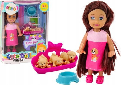 Lodër kukullë mini, flokë të gjatë, fustan shumëngjyrësh, me 3 qenushë dhe shtrat