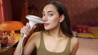 Epilator IPL Philips Lumea BRI921/00, për trup dhe fytyrë, set me trimmer