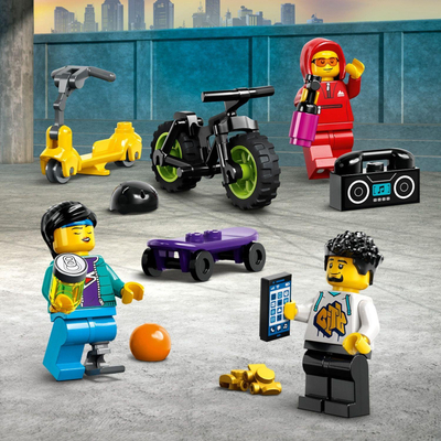 Set lodrash LEGO City Street Skate Park 60364, 6+ vjeç, me rampa dhe minifigura, me ngjyra nga të gjitha