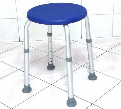 Stol dushi Hopphorn blu, me ngritje-ulje në lartësi, që s’rrëshqet