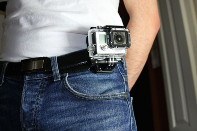 Mbajtëse klips që rrotullohet për GoPro Hero 9, për me e vënë te rrobat edhe çantat, e zezë