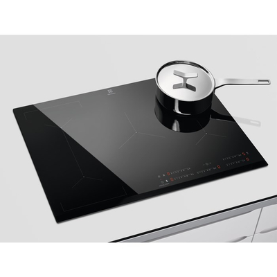 Pllakë gatimi induksioni Electrolux EIV835, 80cm, kontroll me prekje, e zezë