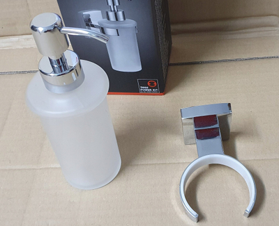 Dozator sapuni tesa KLAAM 40267, 200ml, me ngjitje, krom i bardhë