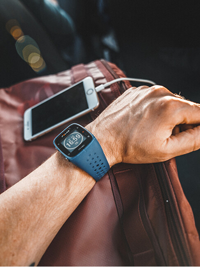 Matës i aktiviteteve sportive Polar M430 - i kaltër