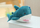 Varëse çelësash pelushi LeanToys Shark, maskot peshkaqen, 12cm, blu