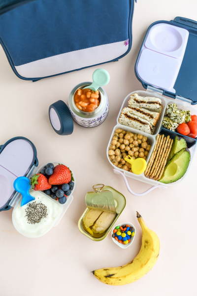 Kuti ushqimi b.box Mini Snack Box, me 2 ndarje, kundër rrjedhjes, rozë flamingo