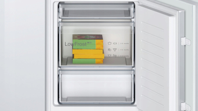 Frigorifer i futur Bosch Series 2 KIV86NSE0, 267L, LowFrost, i bardhë