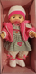 Kukull me zë Adar Doll Girl 530003, 40cm, me kuti, shumëngjyrëshe