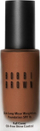 Fondatinë Bobbi Brown Skin Long Wear Weightless Foundation SPF 15, mbulim mesatar gjer në të plotë, përfundim mat po natyral