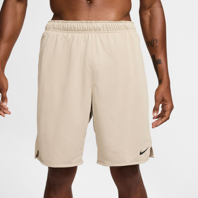 Shorc sportiv Nike Dri FIT Totality Knit Unlined, për burra, 9\", i zi