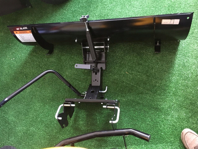 Aksesor pastrues MTD OEM-190-833, gjerësi pune 1170 mm, 31 kg, e kuqe