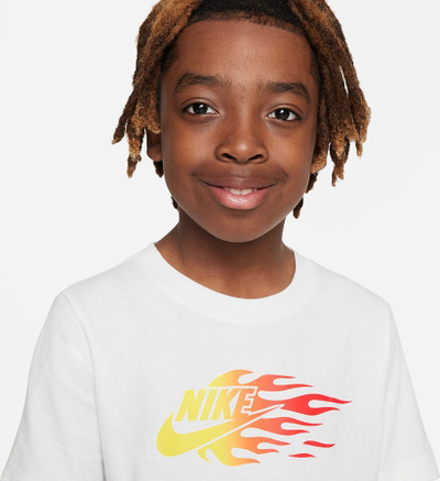 Bluzë sportive për kalamaj Nike Sportswear, logo me flakë, madhësia M 137-147 cm, e bardhë