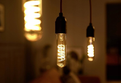 Llampë LED Philips Vintage, E27, 5.5W 250lm, dritë e ngrohtë