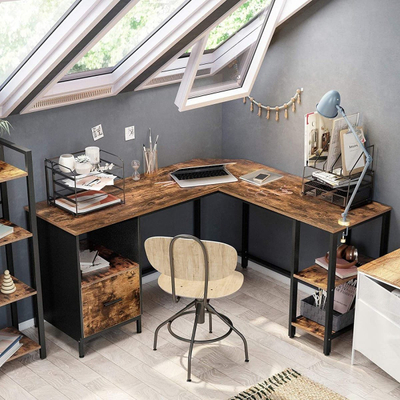 Tavolinë kënd kompjutri Corner Loft, në formë L, me dollap edhe rafte, dru rustic i errët
