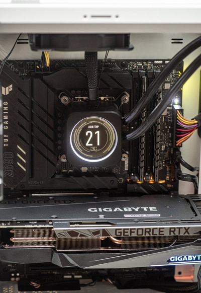 Компјутер за гејминг Game X G900, Ryzen 9 7950X, 32GB RAM, 1TB SSD, бел