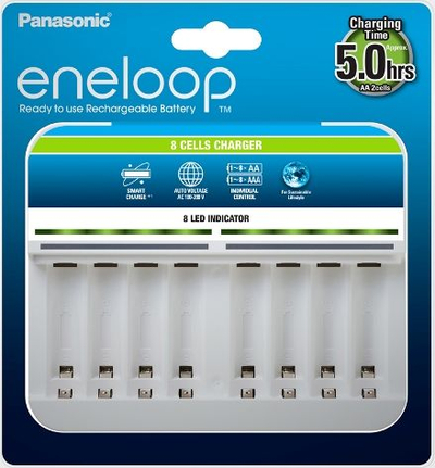 Karikues baterish Panasonic Eneloop BQ-CC63E, për 8 copë AA / AAA, me drita LED treguese, i bardhë