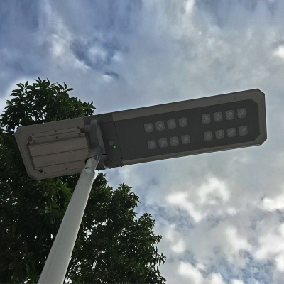 Lampë rrugore solare PowerNeed, panel 30.6W, sensor lëvizjeje, e zezë