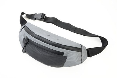 Çantë beli Troika Reflective Bag, sipërfaqe reflektuese, rezistente ndaj spërkatjeve IPX4, gri e zezë
