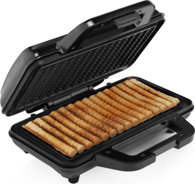 Aparat për waffle Tristar WF-1171, 1000W, pllaka me veshje jo ngjitëse, i zi