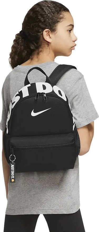 Çantë shpine Nike Brasilia JDI DR6091-010, e zezë