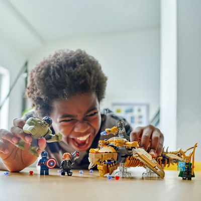 Set lodër LEGO Marvel The Avengers kundër Leviathan-it, me minifigura, shumëngjyrësh