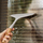 Pastrues xhamash York Bamboo Squeegee, teh i gjerë, dorezë bambuje, i bardhë