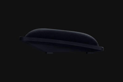 Подлога за зглоб Razer Ergonomic Wrist Rest Pro, за тастатура со целосна големина, мемориска пена со ладење со гел, црна