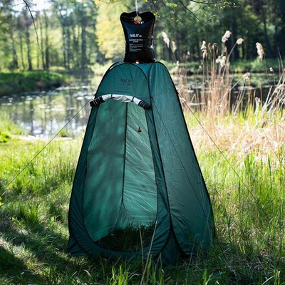 Dush kampingu NILS Camp NC1711, 40L, ngrohje diellore, i zi