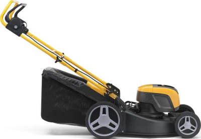 Kositëse bari Stiga Collector 548 Ae Kit, me bateri 48V 4Ah, gjerësi prerje 46 cm, verdh e zezë