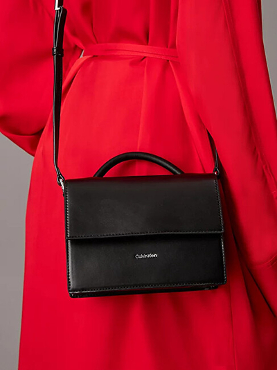 Çantë krahu për femra Calvin Klein mCK5086, e zezë