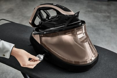 Hekur me kaldajë Tefal Pro Express Vision GV9820E0, 3000W, 750 g/min avull, bardh e blu