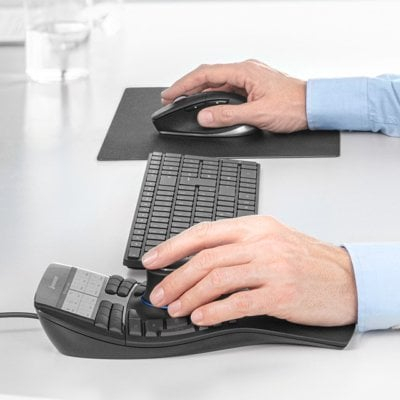 Tastierë Connect 3D, me kabllo, e zezë
