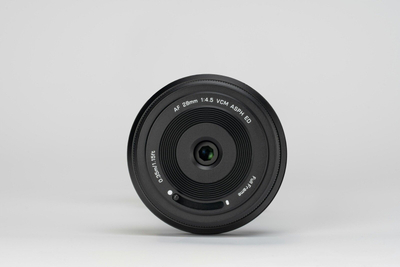 Objektiv Viltrox AF 28mm F4.5 për Sony E, full frame, me autofokus