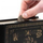 Kase kursimi Harry Potter Hogwarts Savings Bank, në formë libri, për kalamaj 6+, e zezë