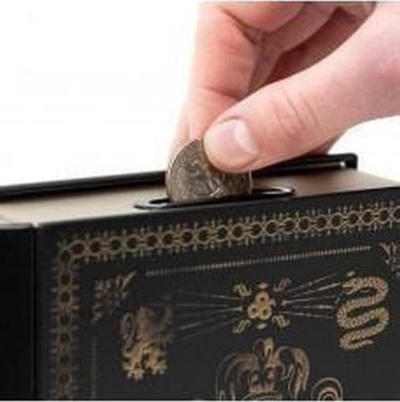 Kase kursimi Harry Potter Hogwarts Savings Bank, në formë libri, për kalamaj 6+, e zezë