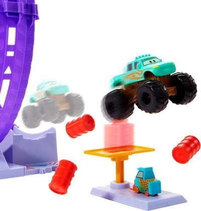 Set loje Disney Pixar Cars On The Road Showtime Loop, me kamionçinë Ivy, rampë unazë, shumëngjyrësh
