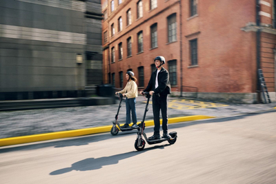 Електричен тротинет Segway Ninebot F3 E, 25 km/h, батерија 10.2 Ah, сиво и црно