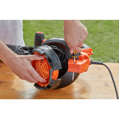 Fshesë gjethe Black&Decker BEBLV301, funksion thithje dhe fryrje, thërrmim gjethe, portokalli