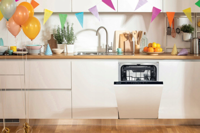 Enëlarëse Gorenje Black Line GV520E11, 45cm, 11 sete, e zezë