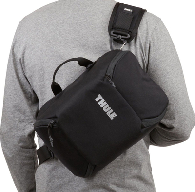 Çantë shpine për kamerë Thule DSLR 24L, për laptop 15.6", e zezë
