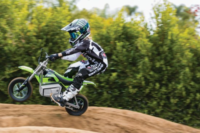 Motor elektrik për fëmijë Razor SX350, 24V, 22 km/h, jeshil
