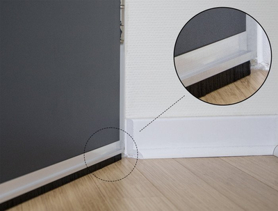 Fashë mbyllëse me furça DeLOCK Cable 66651, profil alumini, lartësi 40 mm, argjendtë me të zezë