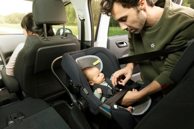 Jastëk ajrosës për ulëse auto AeroMoov Group 0, 3D, pambuk organik, antracit
