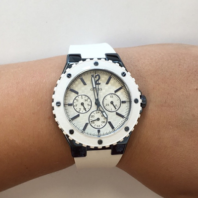 Orë dore Guess W0149L6