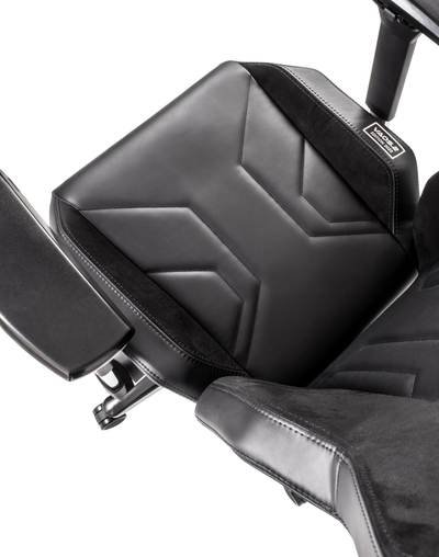 Гејминг столче Quersus VAOS 2.2 Diamond Black, механизам SYNCHRO, алуминиумска основа, црна